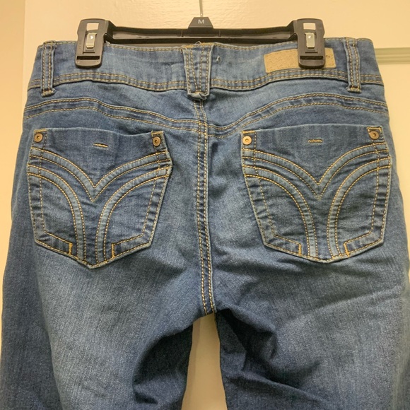 Buckle Jeans - Picture 4 of 4